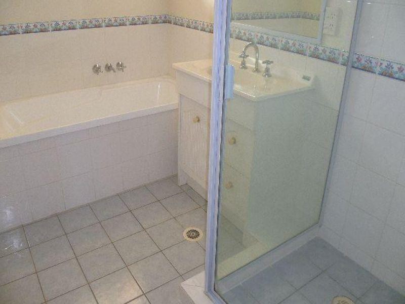 111 Torquay Crescent, Tingalpa QLD 4173