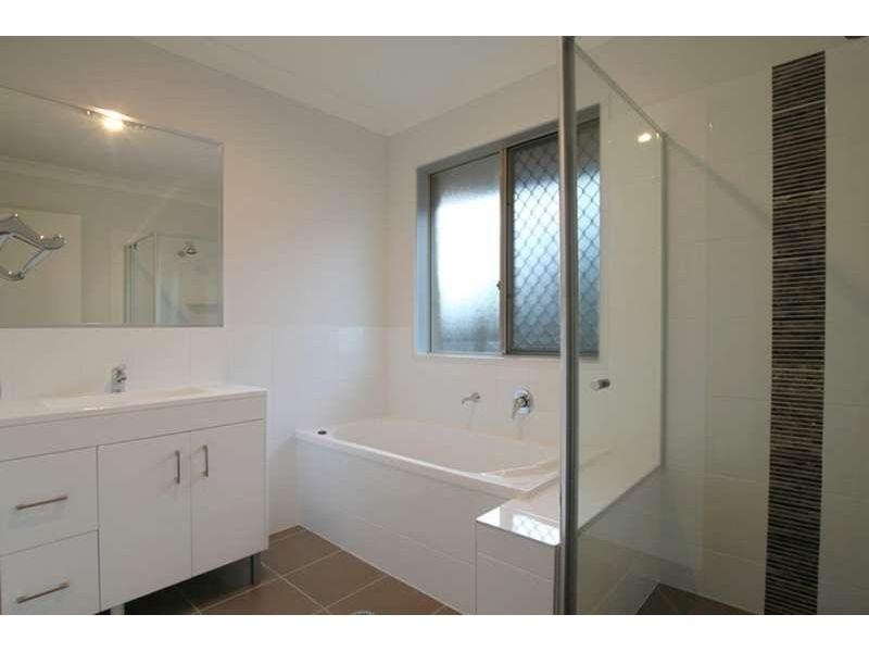 1/6 Soward Court, Morayfield QLD 4506