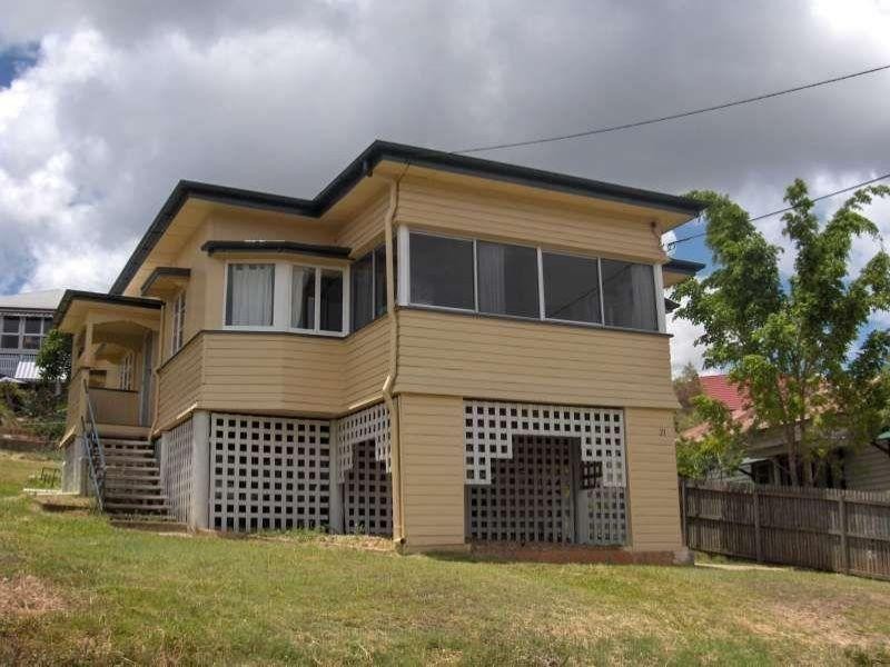 21 Love Street, Holland Park QLD 4121