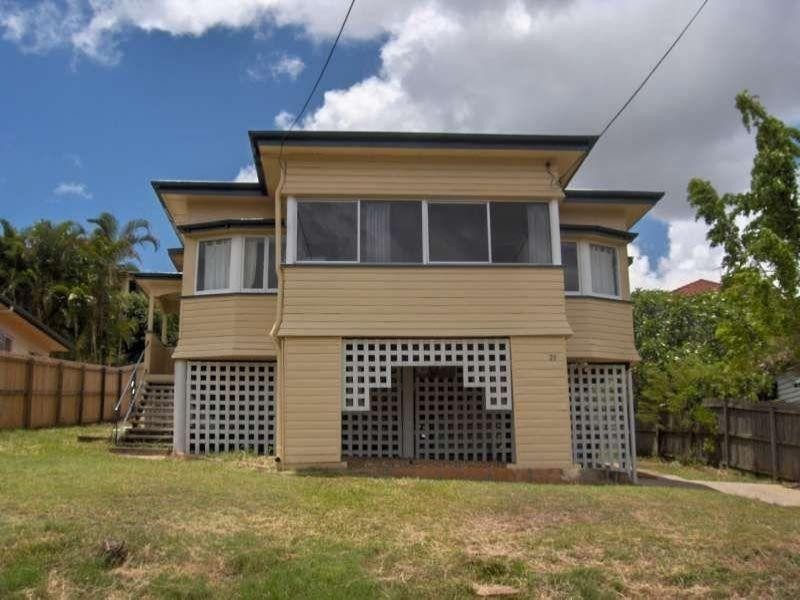 21 Love Street, Holland Park QLD 4121