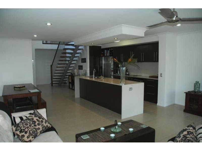 22 Lillie Street, Burleigh Waters QLD 4220