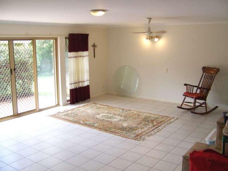 15 Vakuta Street, Fig Tree Pocket QLD 4069