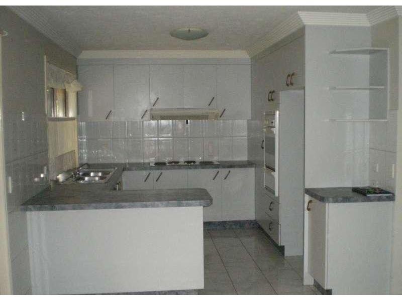 124 Macquarie Avenue, Molendinar QLD 4214