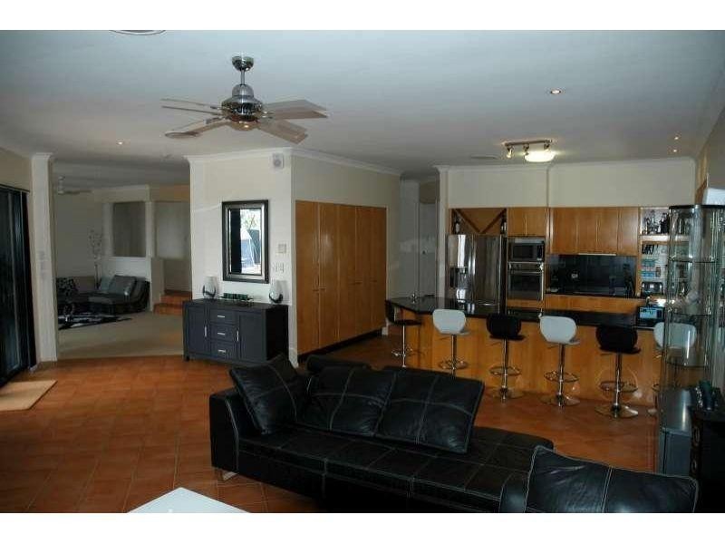 53 Highvale Drive, Helensvale QLD 4212