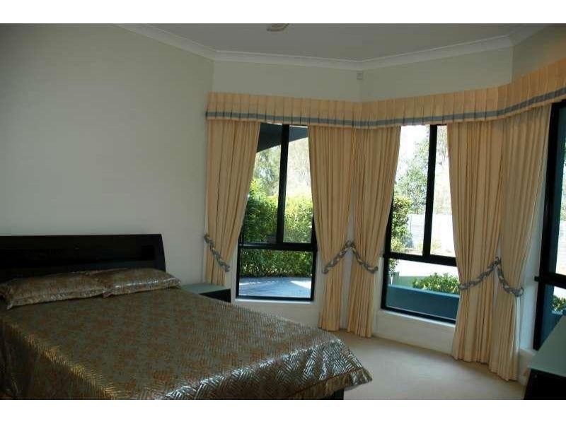 53 Highvale Drive, Helensvale QLD 4212
