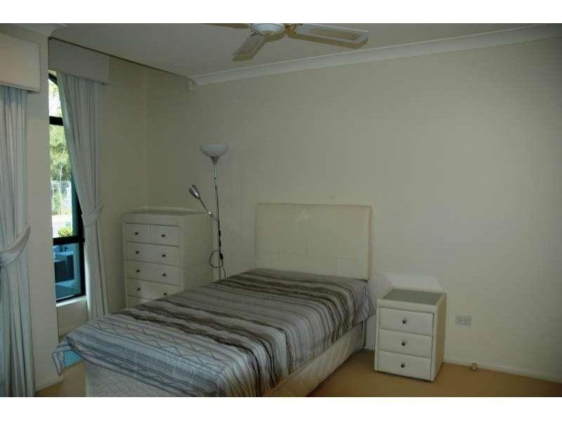 53 Highvale Drive, Helensvale QLD 4212