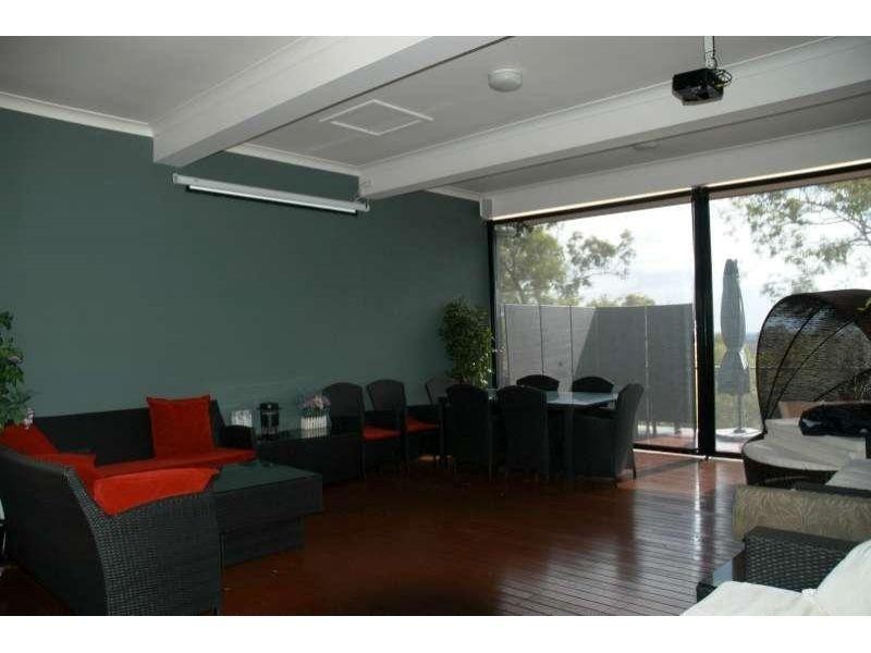 53 Highvale Drive, Helensvale QLD 4212