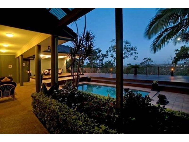 53 Highvale Drive, Helensvale QLD 4212