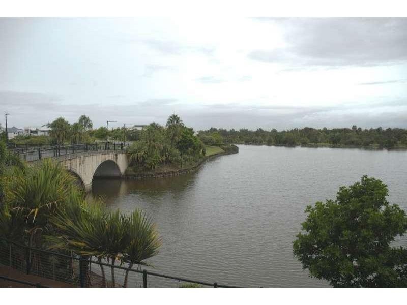 4/3046 Quay South Drive, Carrara QLD 4211