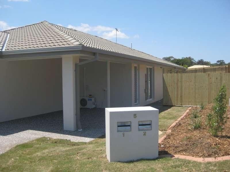 2/5 Lygon Place, Kallangur QLD 4503
