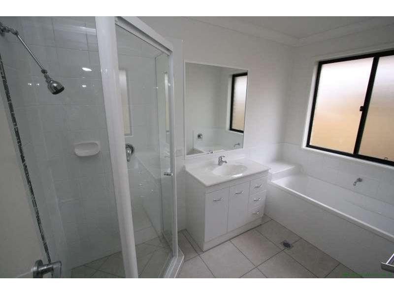 37 Fourth Avenue, Marsden QLD 4132