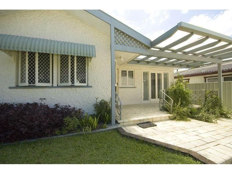 34 Ernest Street, Labrador QLD 4215