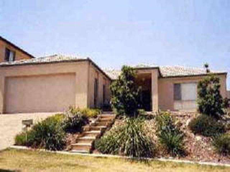 15 Ingles Circuit, Arundel QLD 4214