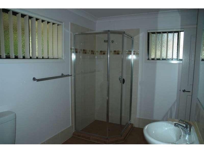 2/18 Freeda Street, Ashmore QLD 4214