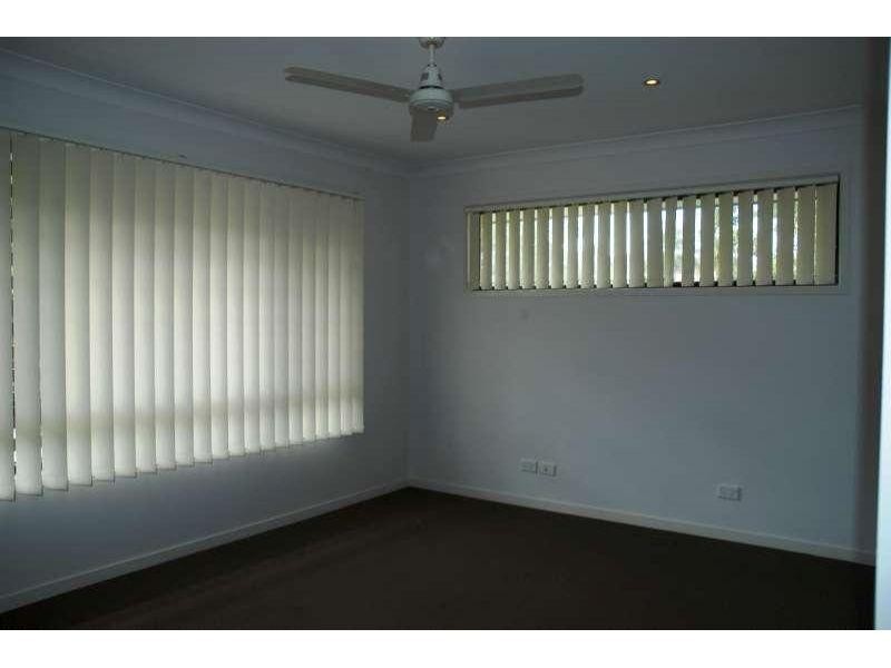 2/18 Freeda Street, Ashmore QLD 4214