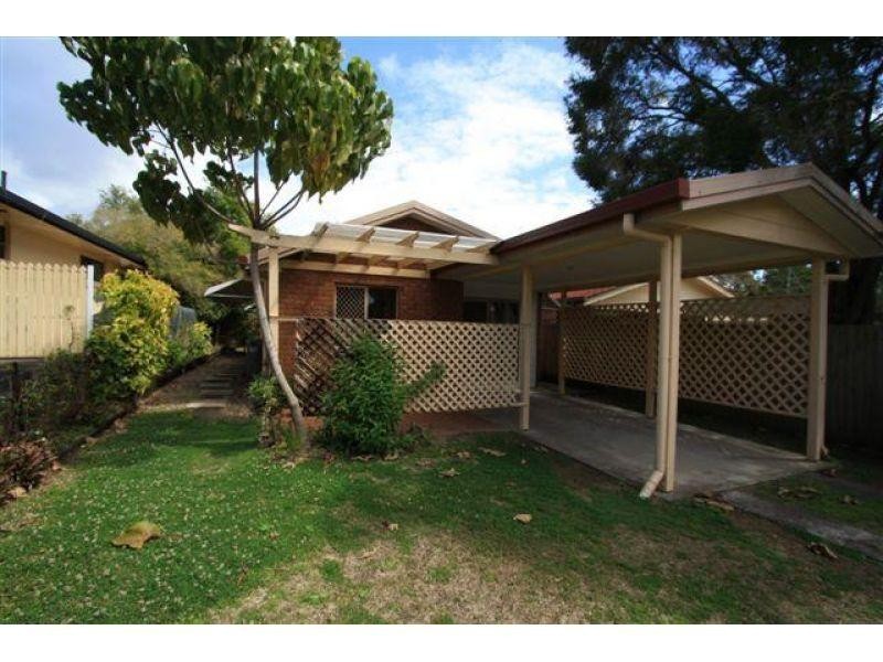 6 Mark Street, Redland Bay QLD 4165