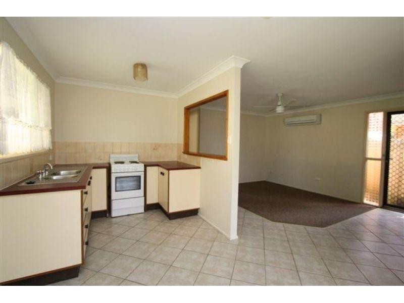 6 Mark Street, Redland Bay QLD 4165