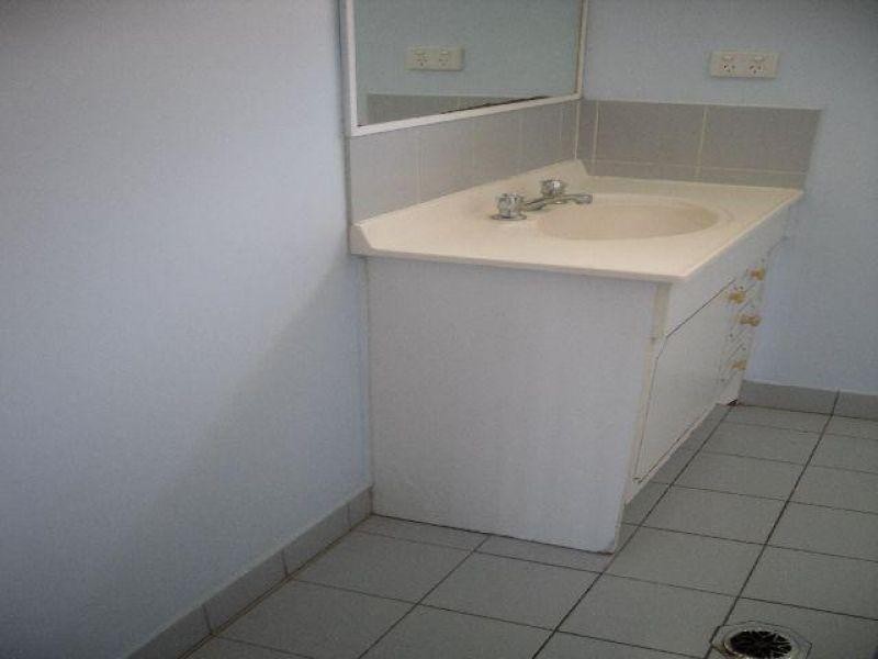 5/9 Cognac Court, Kingston QLD 4114