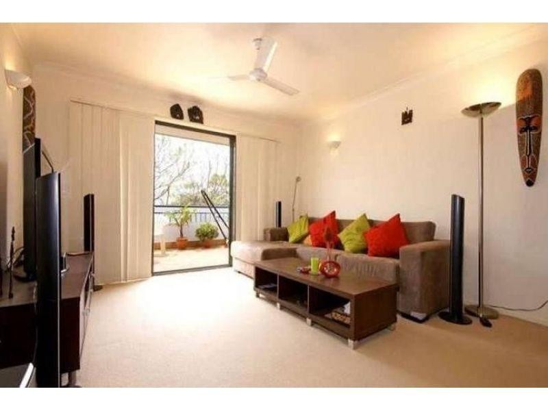 3/380 Cavendish Road, Coorparoo QLD 4151