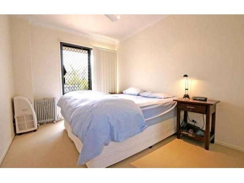 3/380 Cavendish Road, Coorparoo QLD 4151