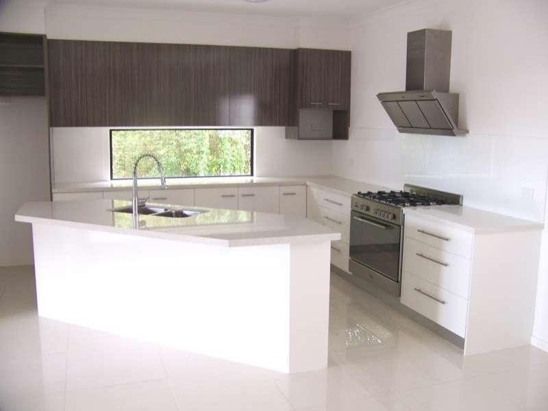 8 Amott Street, Stafford Heights QLD 4053