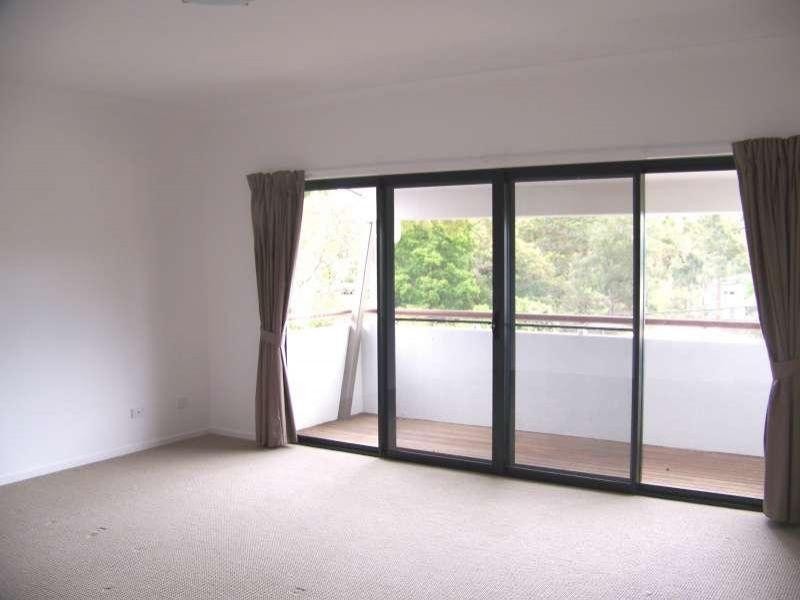 8 Amott Street, Stafford Heights QLD 4053