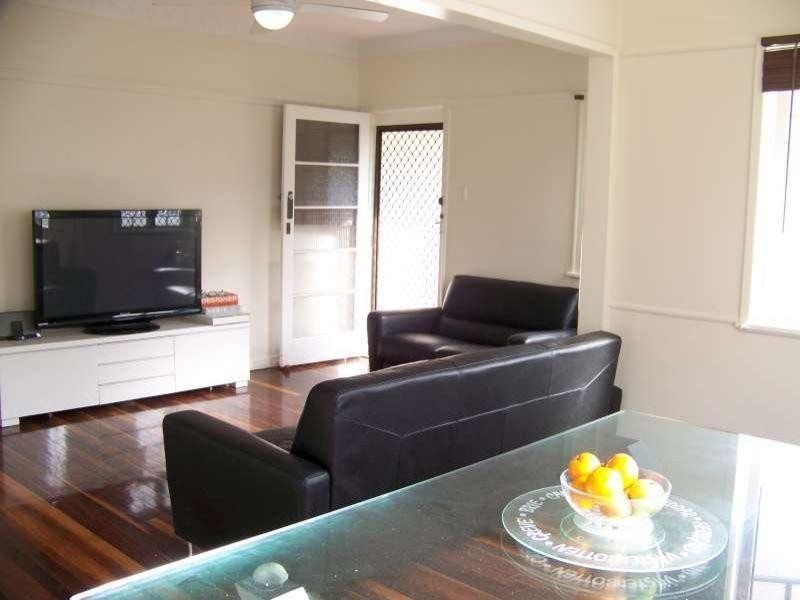 82 Pateena Street, Stafford QLD 4053