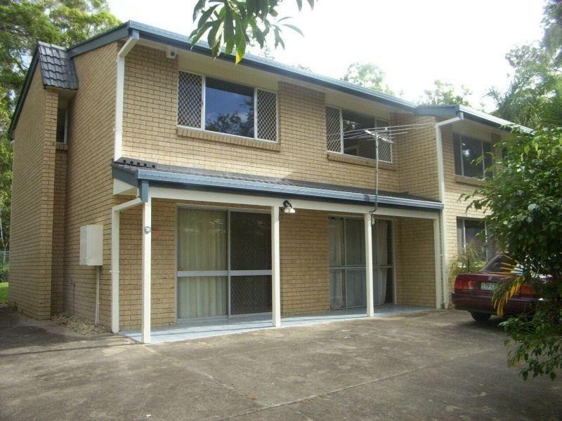 79 Indus Street, Camp Hill QLD 4152