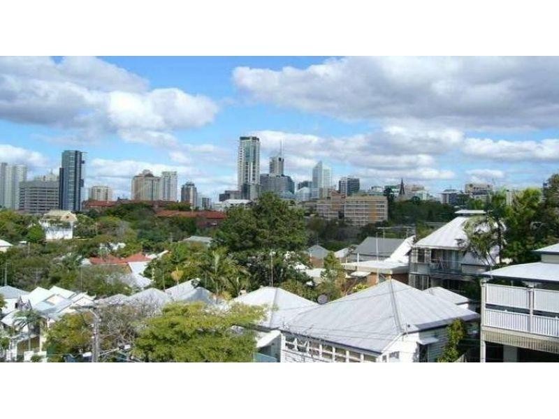 12/179 Kennigo Street, Spring Hill QLD 4000