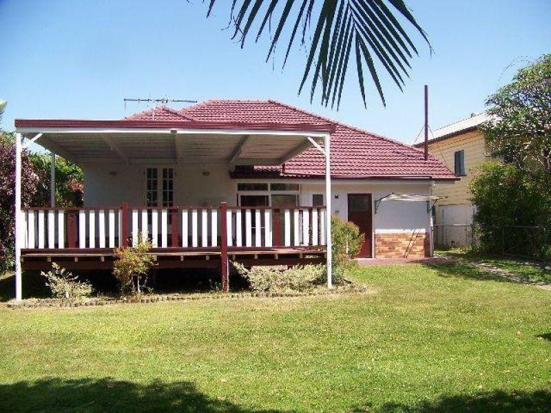78 Macrossan Avenue, Norman Park QLD 4170