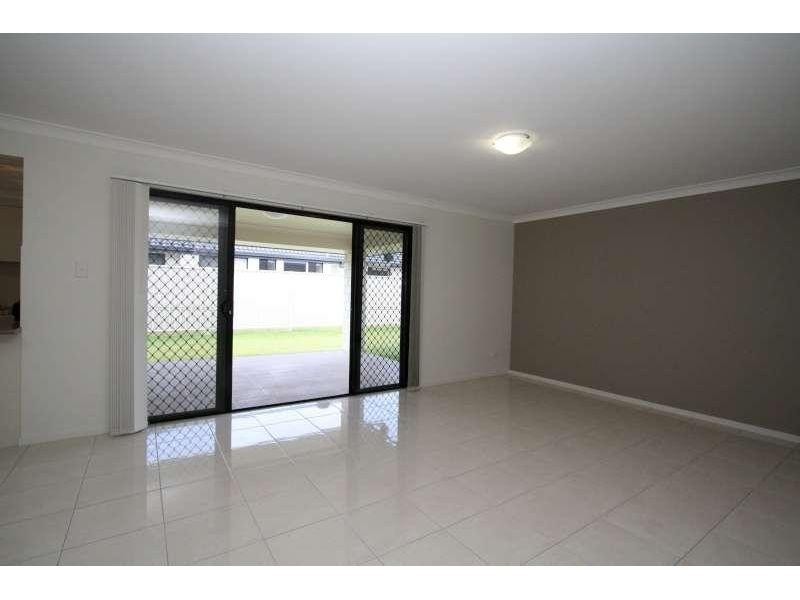 37 Lancaster Street, Redland Bay QLD 4165