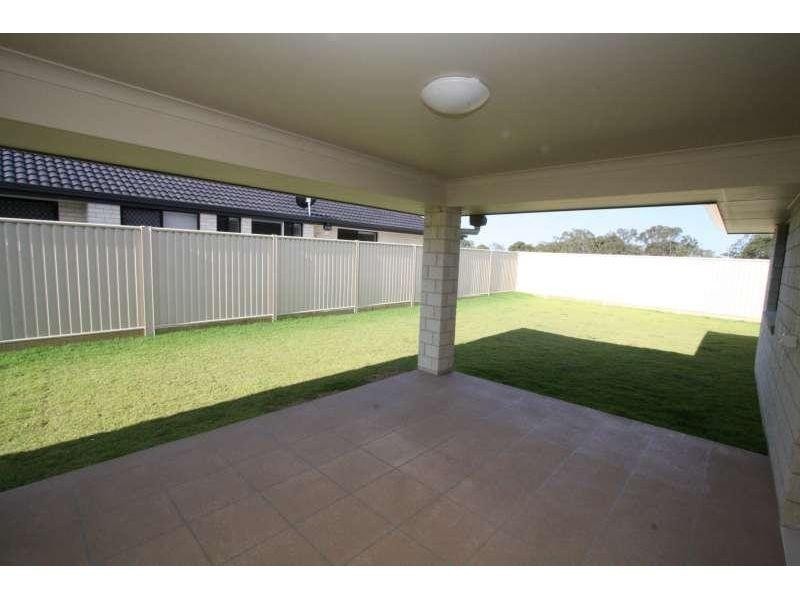37 Lancaster Street, Redland Bay QLD 4165