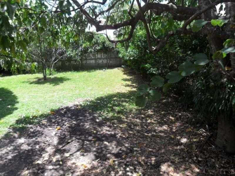 110 Macdonald Street, Norman Park QLD 4170