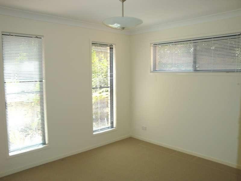 18 Paterson Street, Seventeen Mile Rocks QLD 4073