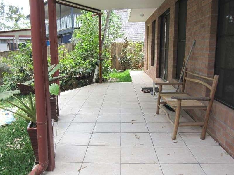 18 Paterson Street, Seventeen Mile Rocks QLD 4073