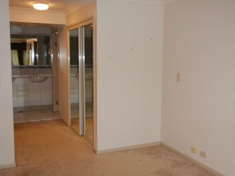 26 Blackbutt Place, Brookfield QLD 4069