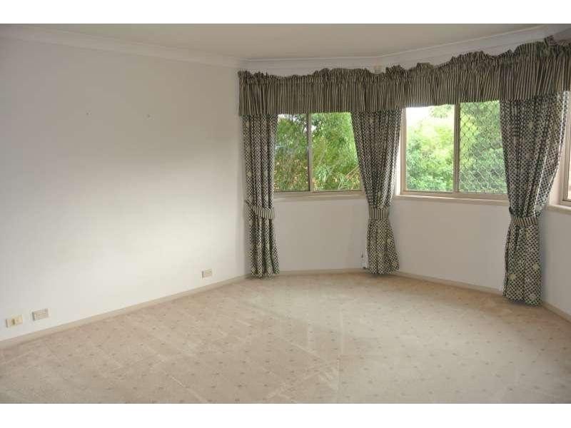 26 Blackbutt Place, Brookfield QLD 4069