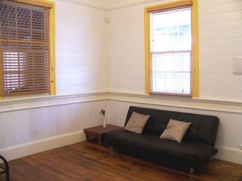 64 Berry Street, Spring Hill QLD 4000