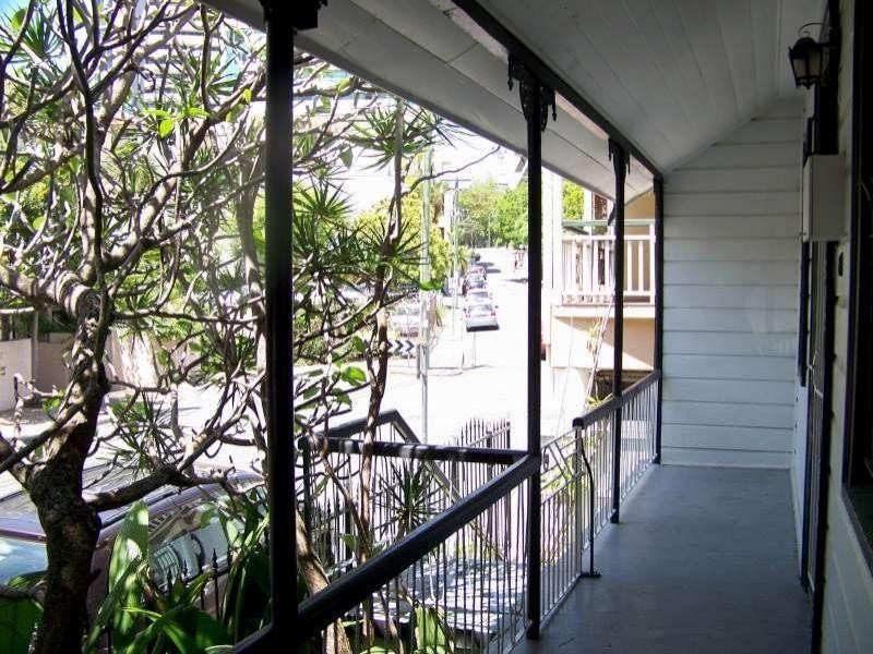 64 Berry Street, Spring Hill QLD 4000