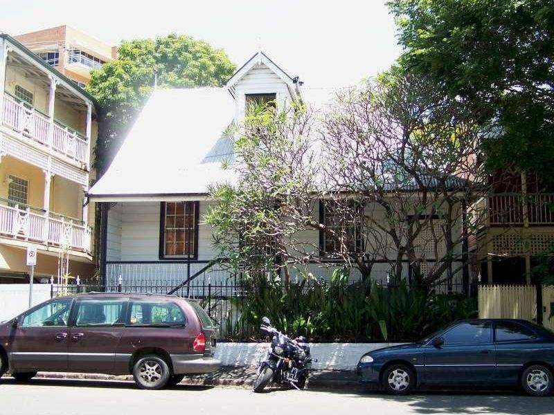 64 Berry Street, Spring Hill QLD 4000