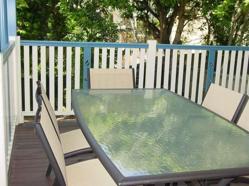 10 Aldridge Street, Auchenflower QLD 4066