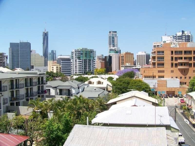 18 Lilley Street, Spring Hill QLD 4000