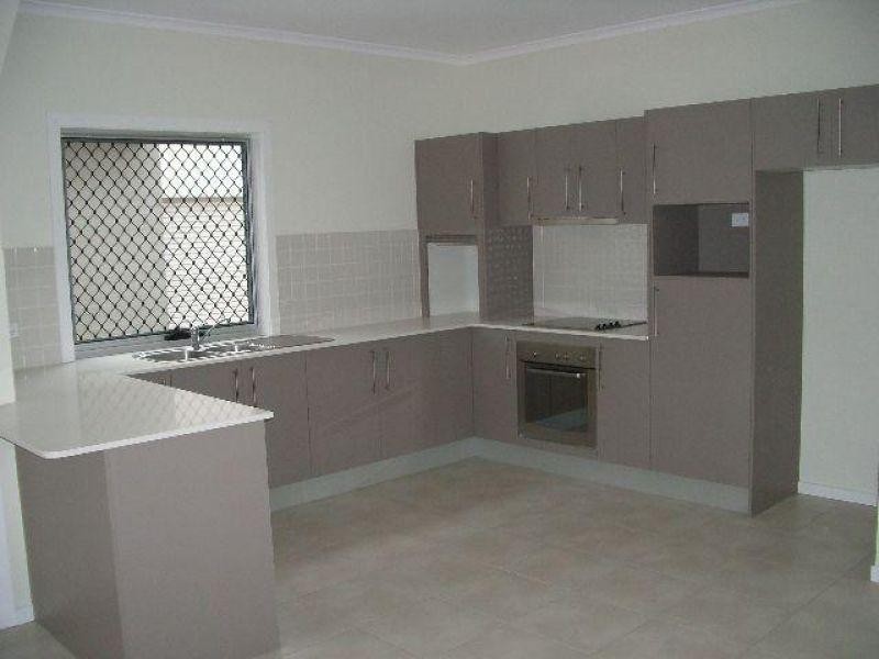 2/124 Orana Street, Carina QLD 4152