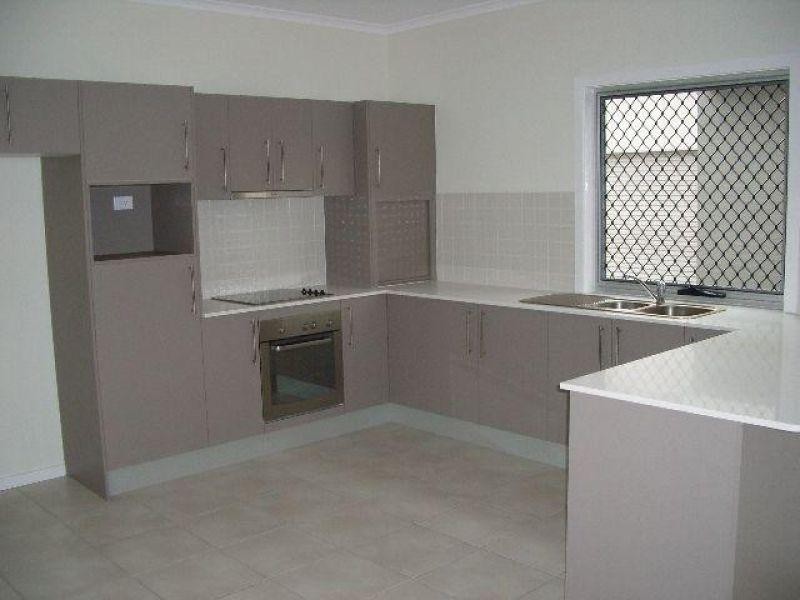 2/124 Orana Street, Carina QLD 4152