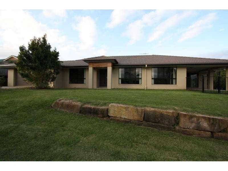 28 Habitat Drive, Redland Bay QLD 4165