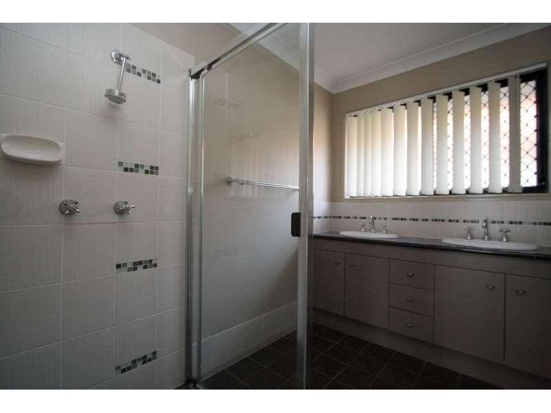 28 Habitat Drive, Redland Bay QLD 4165