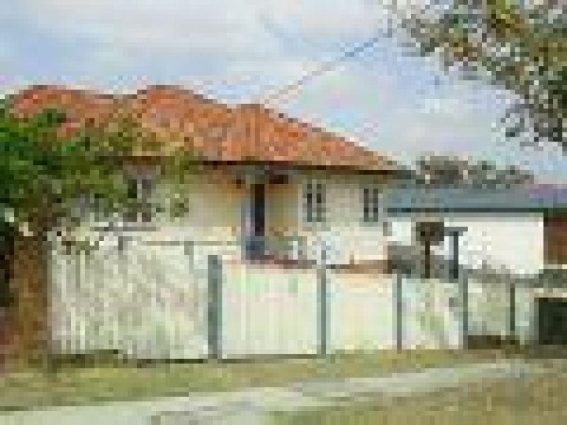 105 Martha Street, Camp Hill QLD 4152