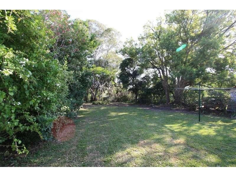 33 Woodrow Drive, Coorparoo QLD 4151