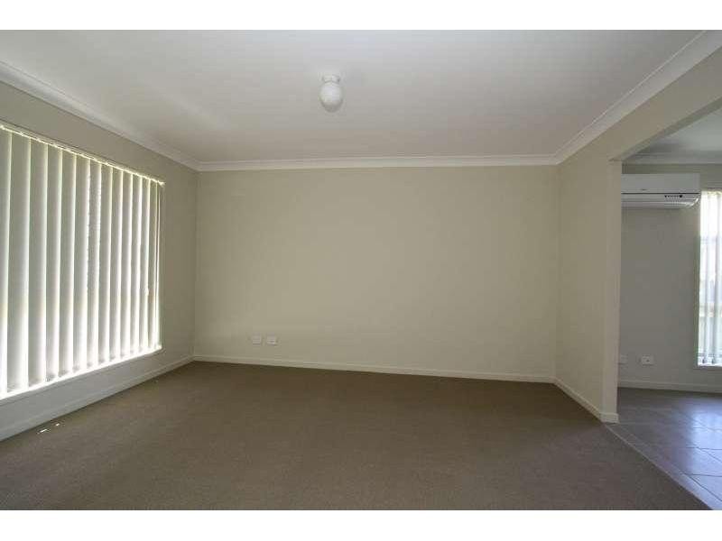 6 Serenity Court, Crestmead QLD 4132