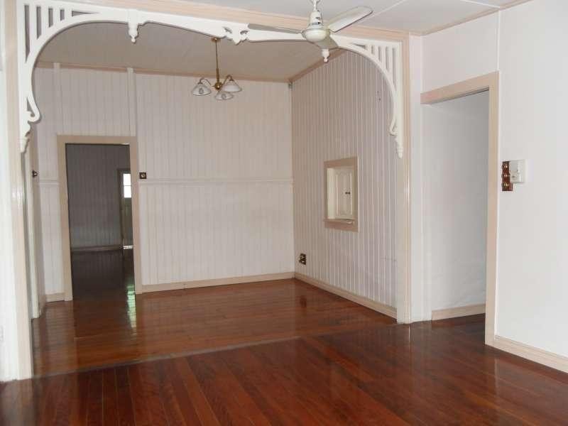 23 Blaxland Street, Milton QLD 4064